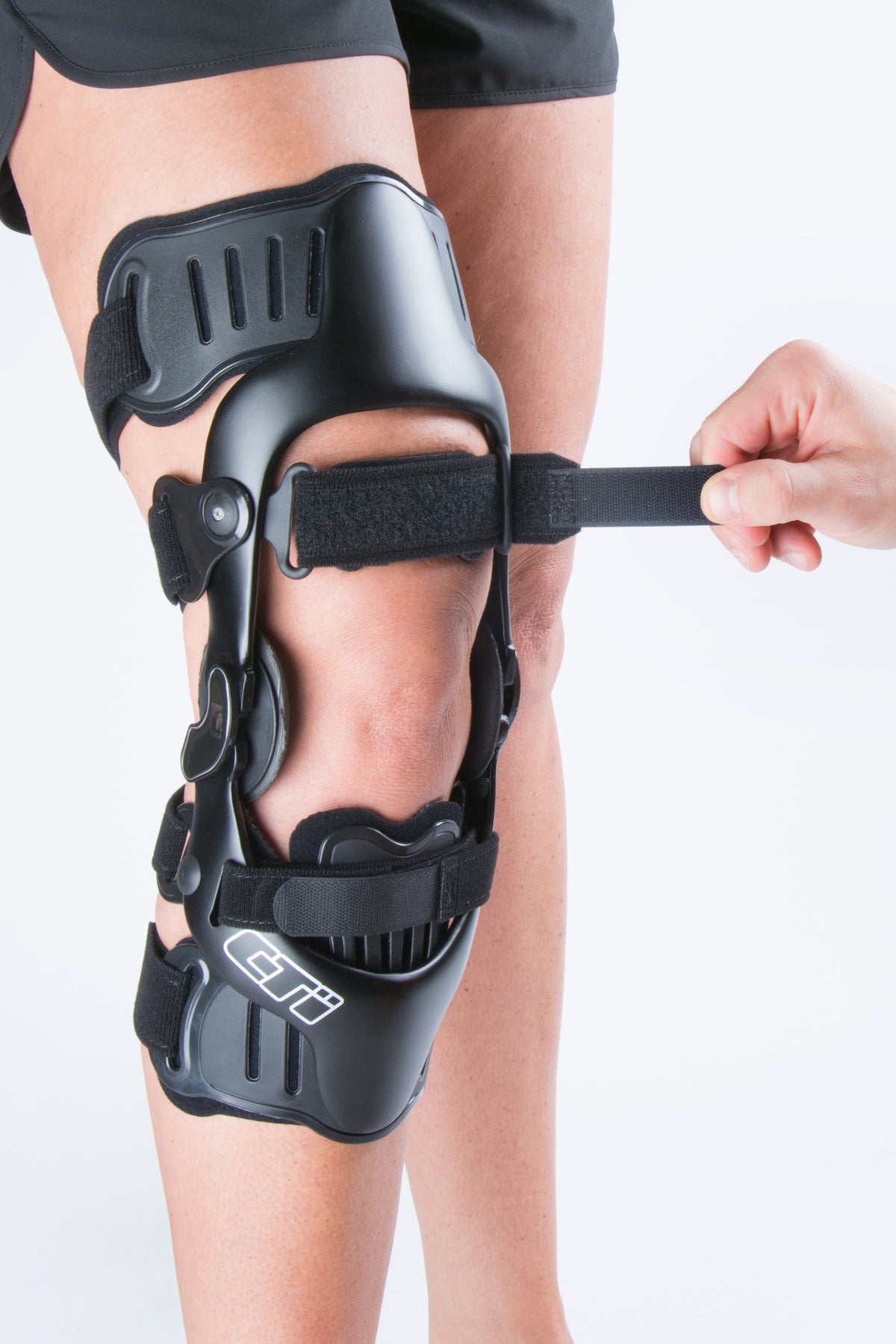 Össur CTi custom knee brace professional fitting procedure
